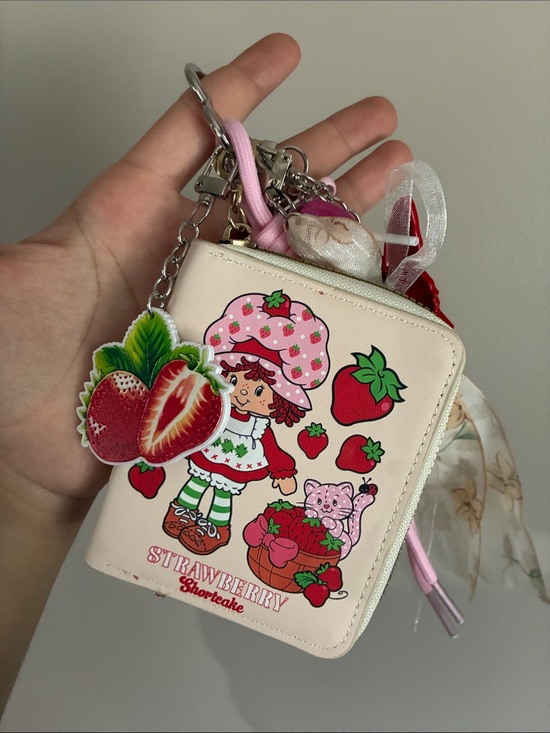 Strawberry Shortcake Accessories - Strawberry Shortcake Wallet Keychain Bag Charm